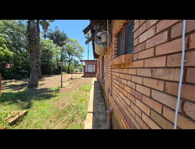 5 BEDROOM HOUSE FOR SALE IN LOUIS TRICHARDT